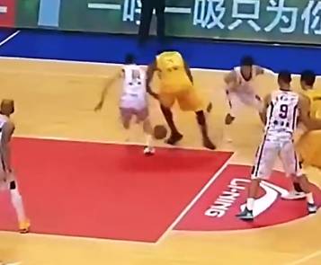妙啊！阿联这记上篮让你想到了谁？