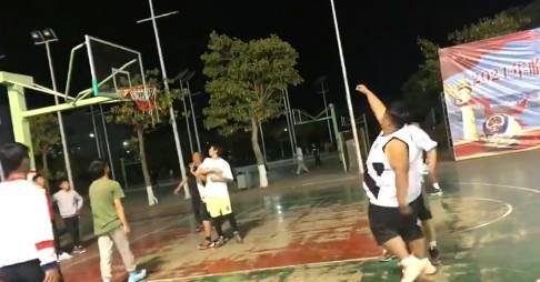 看来打篮球真的不一定能减肥！